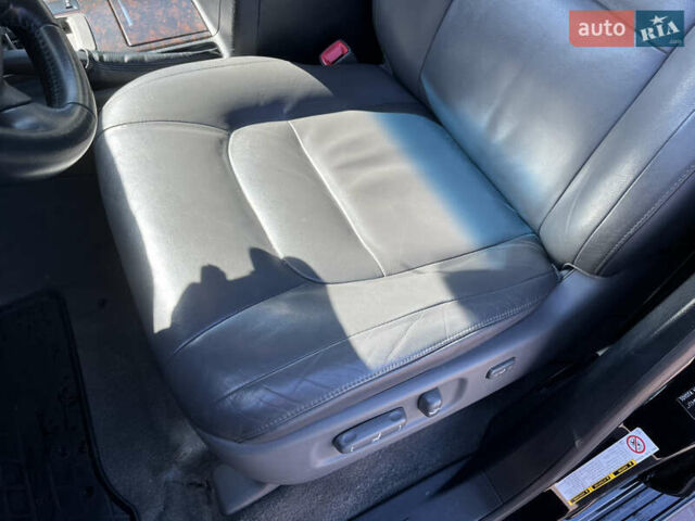 Черный Тойота Ленд Крузер, объемом двигателя 4.46 л и пробегом 420 тыс. км за 23000 $, фото 10 на Automoto.ua