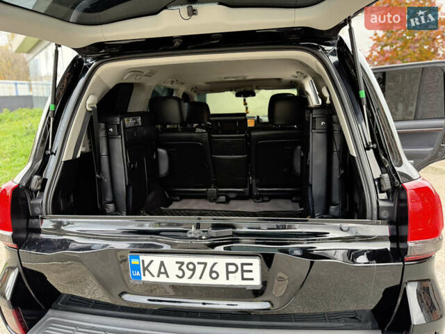 Черный Тойота Ленд Крузер, объемом двигателя 4.66 л и пробегом 265 тыс. км за 25500 $, фото 17 на Automoto.ua