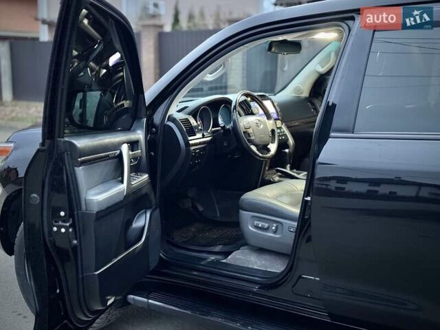 Черный Тойота Ленд Крузер, объемом двигателя 4.5 л и пробегом 316 тыс. км за 22900 $, фото 6 на Automoto.ua