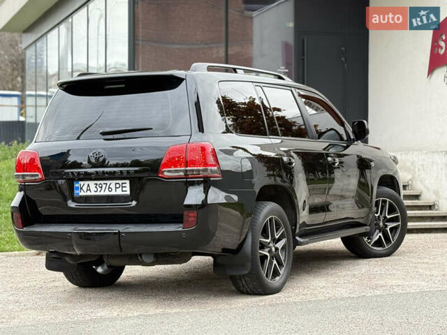 Черный Тойота Ленд Крузер, объемом двигателя 4.66 л и пробегом 265 тыс. км за 25500 $, фото 13 на Automoto.ua