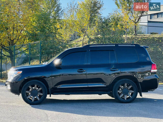 Черный Тойота Ленд Крузер, объемом двигателя 5.7 л и пробегом 239 тыс. км за 23500 $, фото 3 на Automoto.ua