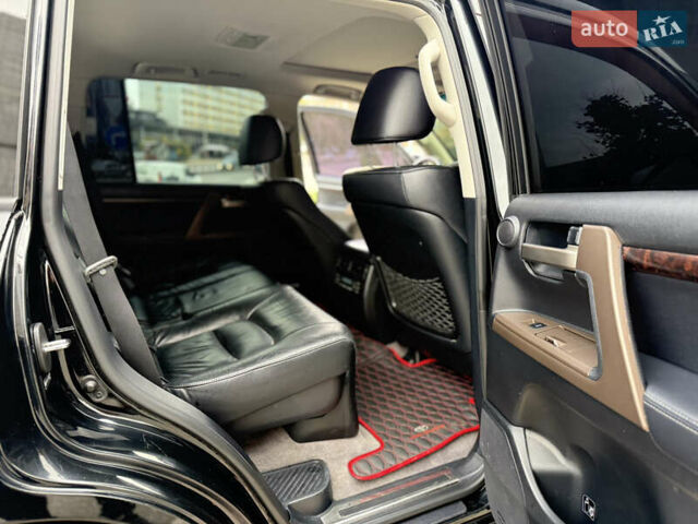 Черный Тойота Ленд Крузер, объемом двигателя 4.66 л и пробегом 265 тыс. км за 25500 $, фото 21 на Automoto.ua