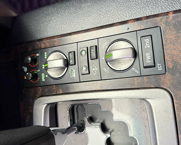 Черный Тойота Ленд Крузер, объемом двигателя 4.66 л и пробегом 265 тыс. км за 25500 $, фото 37 на Automoto.ua