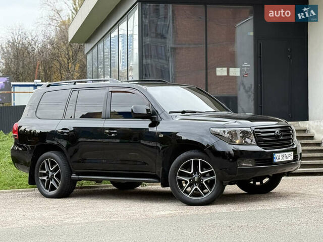 Черный Тойота Ленд Крузер, объемом двигателя 4.66 л и пробегом 265 тыс. км за 25500 $, фото 8 на Automoto.ua