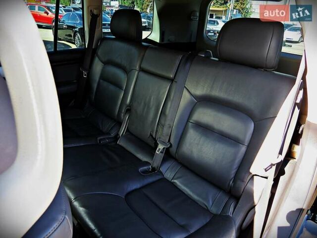 Черный Тойота Ленд Крузер, объемом двигателя 4.66 л и пробегом 312 тыс. км за 31800 $, фото 19 на Automoto.ua