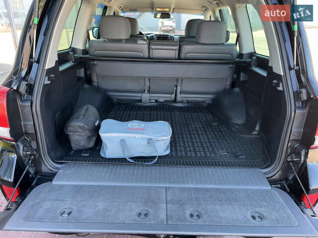 Черный Тойота Ленд Крузер, объемом двигателя 4.46 л и пробегом 420 тыс. км за 23000 $, фото 18 на Automoto.ua