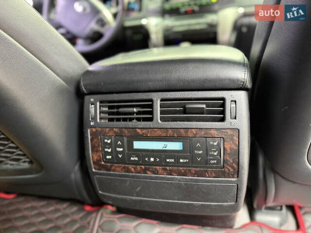 Черный Тойота Ленд Крузер, объемом двигателя 4.66 л и пробегом 265 тыс. км за 25500 $, фото 20 на Automoto.ua