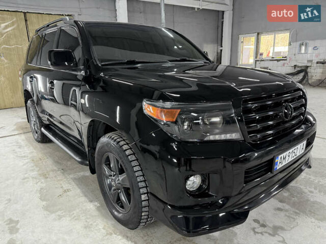 Черный Тойота Ленд Крузер, объемом двигателя 4.46 л и пробегом 155 тыс. км за 25500 $, фото 1 на Automoto.ua