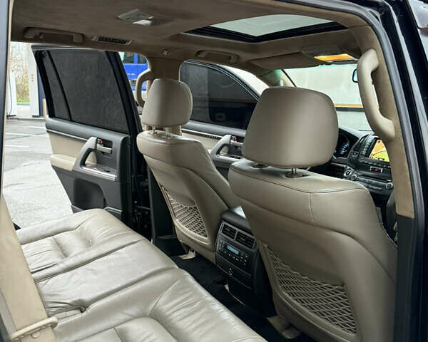 Черный Тойота Ленд Крузер, объемом двигателя 4.46 л и пробегом 280 тыс. км за 25900 $, фото 14 на Automoto.ua