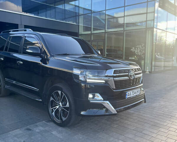 Черный Тойота Ленд Крузер, объемом двигателя 4.66 л и пробегом 257 тыс. км за 29999 $, фото 1 на Automoto.ua