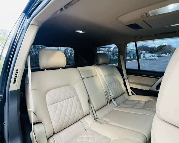 Черный Тойота Ленд Крузер, объемом двигателя 5.7 л и пробегом 239 тыс. км за 23500 $, фото 35 на Automoto.ua