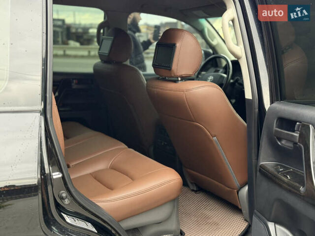 Черный Тойота Ленд Крузер, объемом двигателя 4.46 л и пробегом 155 тыс. км за 25500 $, фото 5 на Automoto.ua