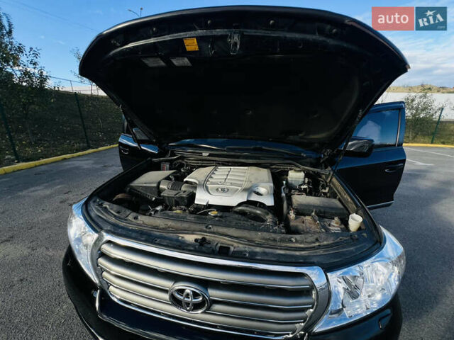 Черный Тойота Ленд Крузер, объемом двигателя 5.7 л и пробегом 239 тыс. км за 23500 $, фото 50 на Automoto.ua