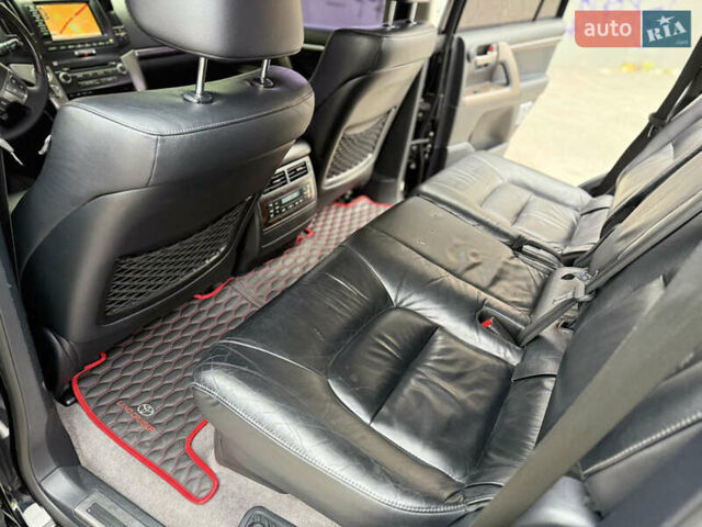 Черный Тойота Ленд Крузер, объемом двигателя 4.66 л и пробегом 265 тыс. км за 25500 $, фото 19 на Automoto.ua