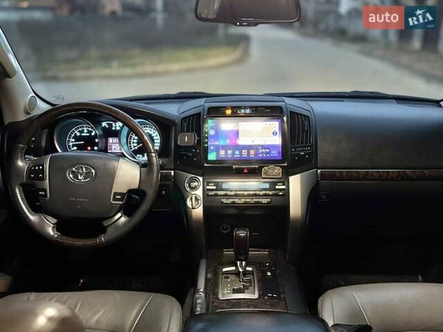 Черный Тойота Ленд Крузер, объемом двигателя 4.5 л и пробегом 316 тыс. км за 22900 $, фото 8 на Automoto.ua