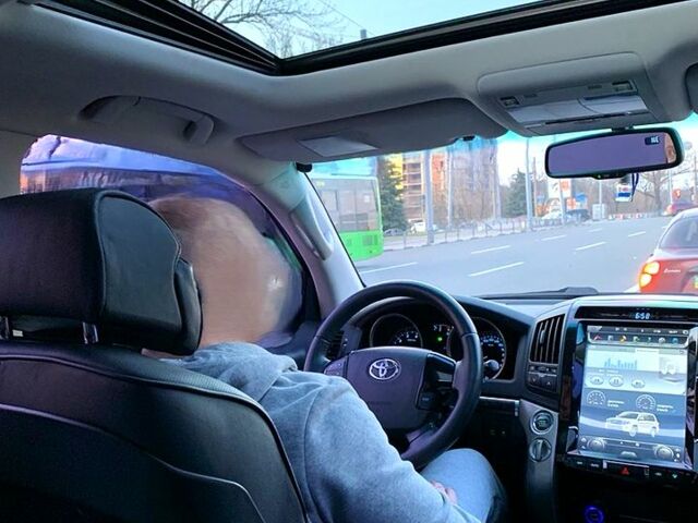 Черный Тойота Ленд Крузер, объемом двигателя 4.7 л и пробегом 250 тыс. км за 21900 $, фото 5 на Automoto.ua