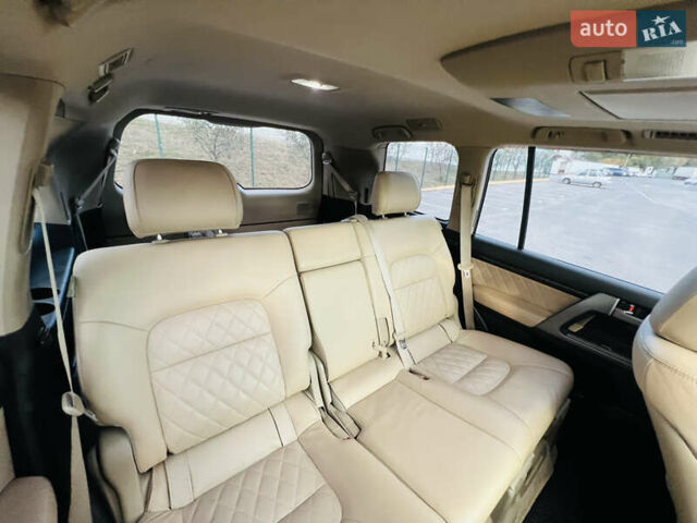 Черный Тойота Ленд Крузер, объемом двигателя 5.7 л и пробегом 239 тыс. км за 23500 $, фото 40 на Automoto.ua