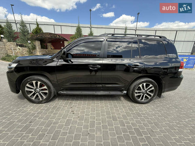 Черный Тойота Ленд Крузер, объемом двигателя 5.7 л и пробегом 220 тыс. км за 30000 $, фото 13 на Automoto.ua