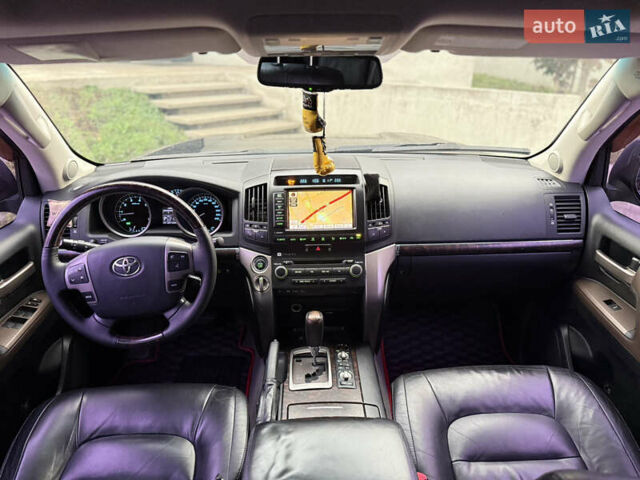 Черный Тойота Ленд Крузер, объемом двигателя 4.66 л и пробегом 265 тыс. км за 25500 $, фото 34 на Automoto.ua