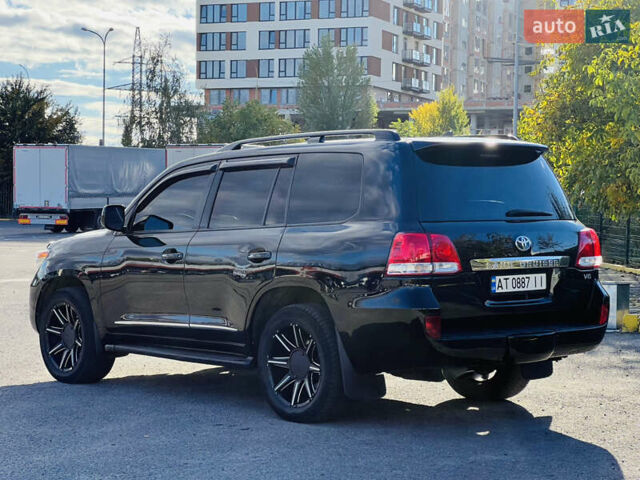 Черный Тойота Ленд Крузер, объемом двигателя 5.7 л и пробегом 239 тыс. км за 23500 $, фото 5 на Automoto.ua