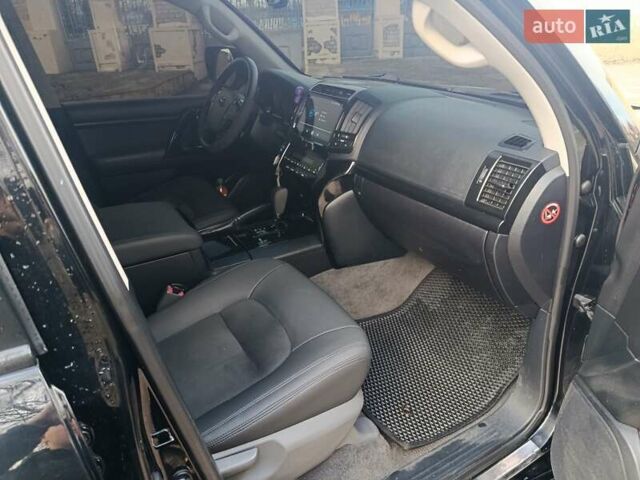 Чорний Тойота Ленд Крузер, об'ємом двигуна 4.46 л та пробігом 270 тис. км за 23500 $, фото 9 на Automoto.ua