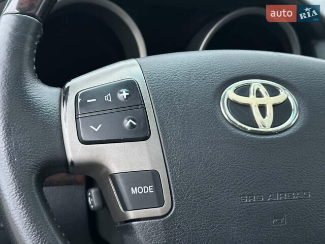 Чорний Тойота Ленд Крузер, об'ємом двигуна 4.46 л та пробігом 210 тис. км за 27500 $, фото 63 на Automoto.ua