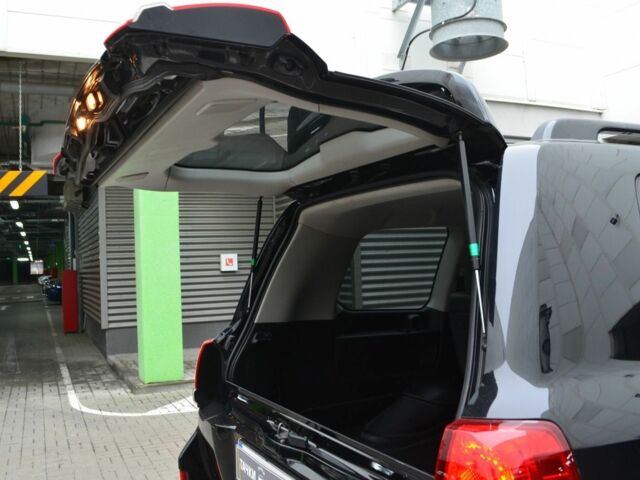 Чорний Тойота Ленд Крузер, об'ємом двигуна 0 л та пробігом 278 тис. км за 24990 $, фото 10 на Automoto.ua