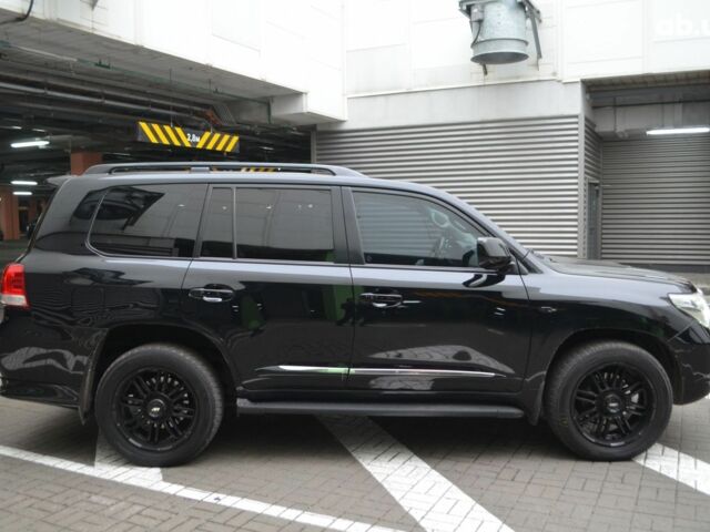 Чорний Тойота Ленд Крузер, об'ємом двигуна 0 л та пробігом 278 тис. км за 24990 $, фото 7 на Automoto.ua