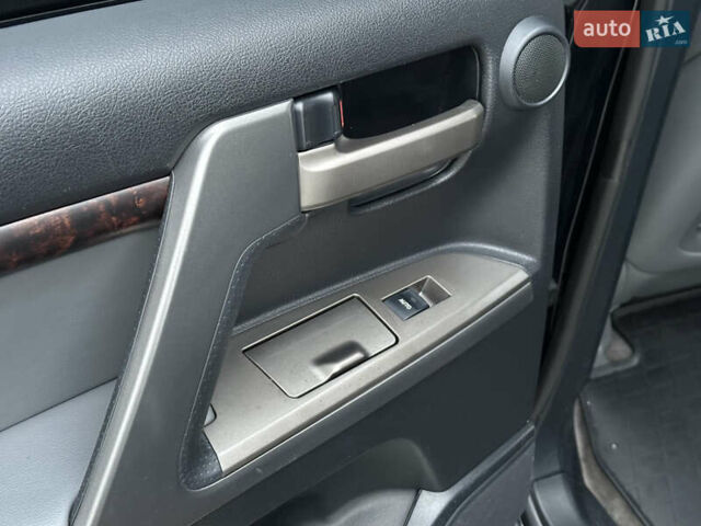 Чорний Тойота Ленд Крузер, об'ємом двигуна 4.46 л та пробігом 210 тис. км за 27500 $, фото 34 на Automoto.ua