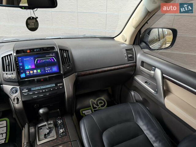 Черный Тойота Ленд Крузер, объемом двигателя 4.7 л и пробегом 170 тыс. км за 29500 $, фото 17 на Automoto.ua