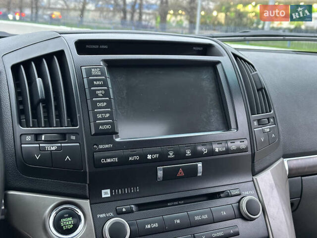 Чорний Тойота Ленд Крузер, об'ємом двигуна 4.46 л та пробігом 210 тис. км за 27500 $, фото 71 на Automoto.ua