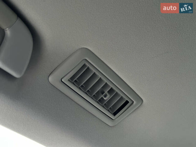 Чорний Тойота Ленд Крузер, об'ємом двигуна 4.46 л та пробігом 210 тис. км за 27500 $, фото 39 на Automoto.ua