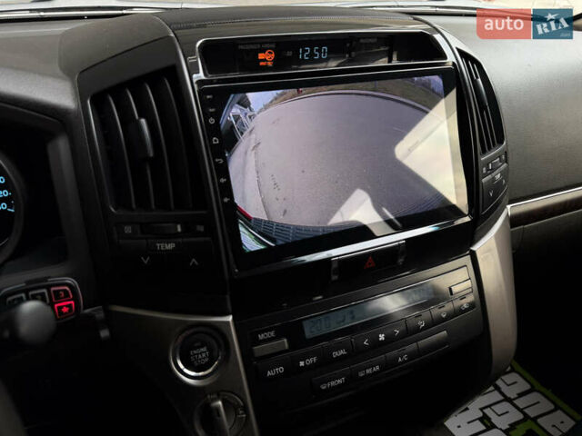 Черный Тойота Ленд Крузер, объемом двигателя 4.7 л и пробегом 170 тыс. км за 29500 $, фото 20 на Automoto.ua