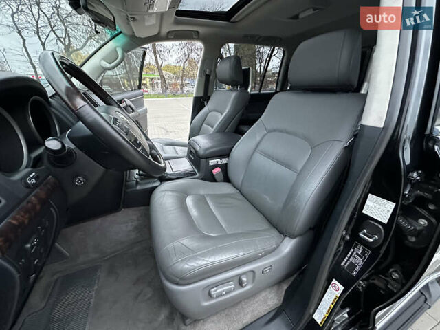 Чорний Тойота Ленд Крузер, об'ємом двигуна 4.46 л та пробігом 210 тис. км за 27500 $, фото 55 на Automoto.ua