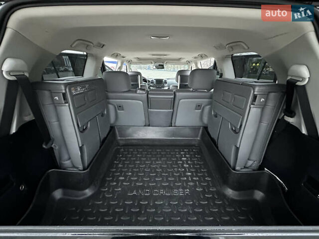 Чорний Тойота Ленд Крузер, об'ємом двигуна 4.46 л та пробігом 210 тис. км за 27500 $, фото 28 на Automoto.ua