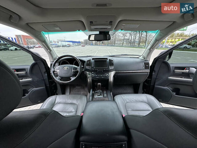 Чорний Тойота Ленд Крузер, об'ємом двигуна 4.46 л та пробігом 210 тис. км за 27500 $, фото 41 на Automoto.ua
