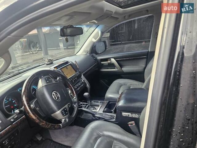 Черный Тойота Ленд Крузер, объемом двигателя 4.5 л и пробегом 209 тыс. км за 30000 $, фото 7 на Automoto.ua