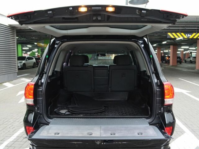 Чорний Тойота Ленд Крузер, об'ємом двигуна 0 л та пробігом 278 тис. км за 24990 $, фото 11 на Automoto.ua