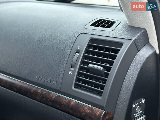 Чорний Тойота Ленд Крузер, об'ємом двигуна 4.46 л та пробігом 210 тис. км за 27500 $, фото 49 на Automoto.ua