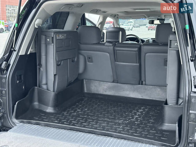 Чорний Тойота Ленд Крузер, об'ємом двигуна 4.46 л та пробігом 210 тис. км за 27500 $, фото 26 на Automoto.ua
