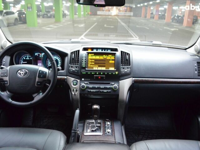 Чорний Тойота Ленд Крузер, об'ємом двигуна 0 л та пробігом 278 тис. км за 24990 $, фото 16 на Automoto.ua