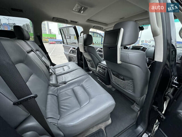 Чорний Тойота Ленд Крузер, об'ємом двигуна 4.46 л та пробігом 210 тис. км за 27500 $, фото 32 на Automoto.ua