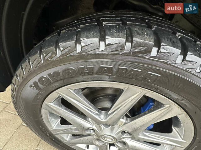 Черный Тойота Ленд Крузер, объемом двигателя 4.46 л и пробегом 284 тыс. км за 25999 $, фото 25 на Automoto.ua