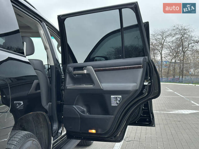 Чорний Тойота Ленд Крузер, об'ємом двигуна 4.46 л та пробігом 210 тис. км за 27500 $, фото 29 на Automoto.ua