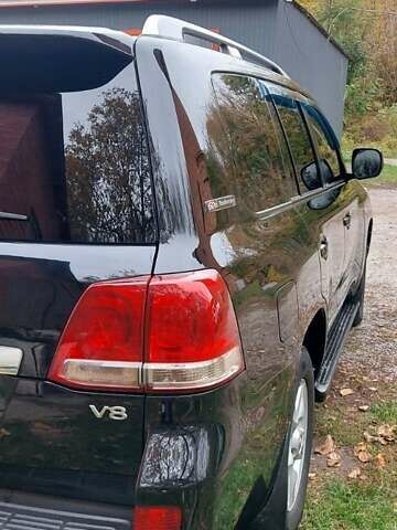 Черный Тойота Ленд Крузер, объемом двигателя 4.46 л и пробегом 333 тыс. км за 27000 $, фото 2 на Automoto.ua