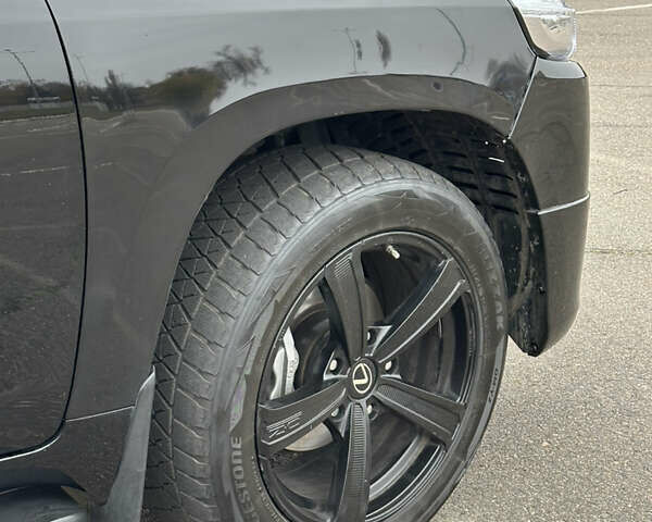 Черный Тойота Ленд Крузер, объемом двигателя 4.46 л и пробегом 300 тыс. км за 31999 $, фото 8 на Automoto.ua