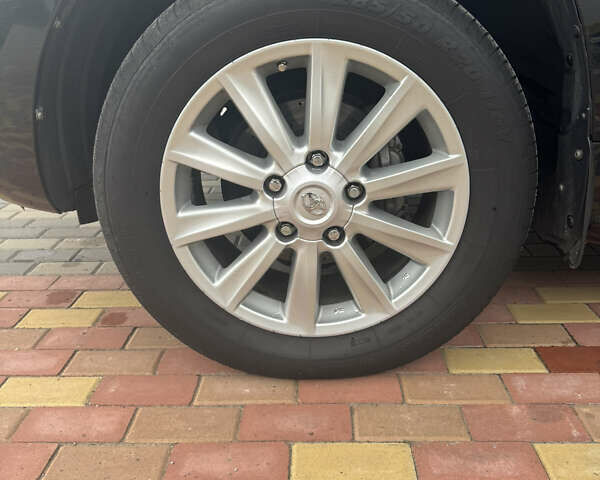 Чорний Тойота Ленд Крузер, об'ємом двигуна 4.46 л та пробігом 390 тис. км за 27000 $, фото 13 на Automoto.ua