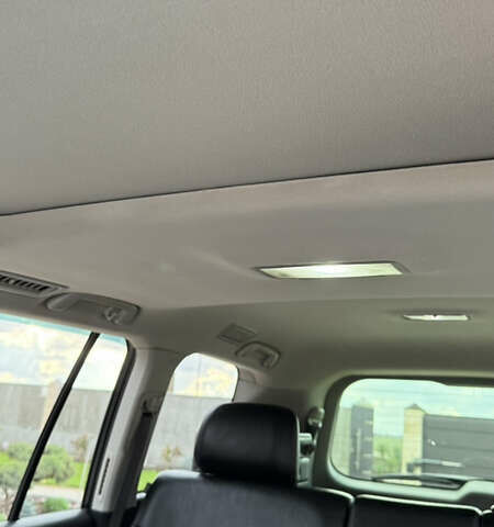 Чорний Тойота Ленд Крузер, об'ємом двигуна 4.46 л та пробігом 264 тис. км за 29000 $, фото 41 на Automoto.ua