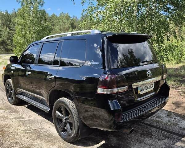 Черный Тойота Ленд Крузер, объемом двигателя 4.5 л и пробегом 364 тыс. км за 28900 $, фото 18 на Automoto.ua