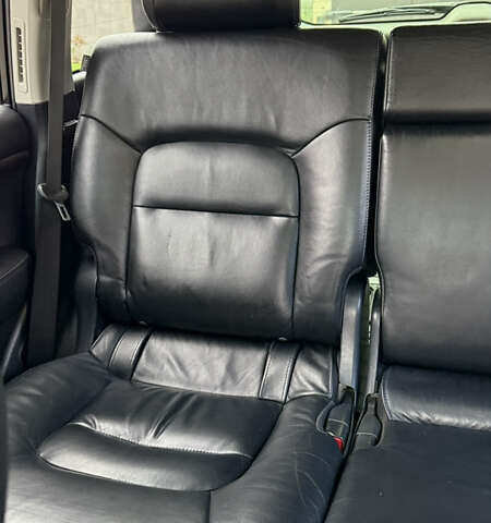 Чорний Тойота Ленд Крузер, об'ємом двигуна 4.46 л та пробігом 264 тис. км за 29000 $, фото 38 на Automoto.ua